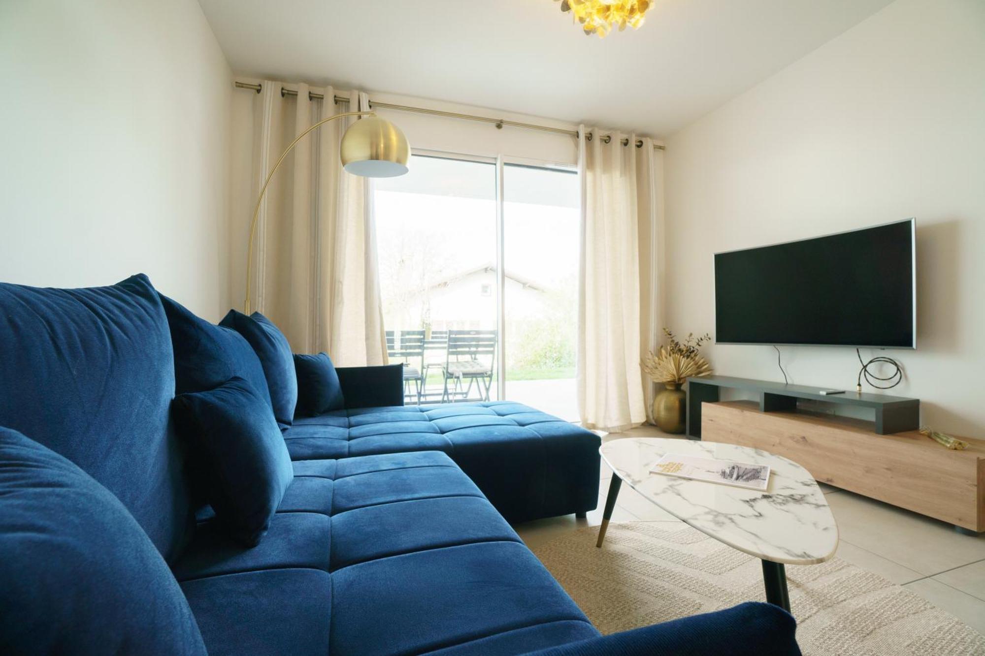 Royal Park Lake View Apartment 埃维昂莱班 外观 照片