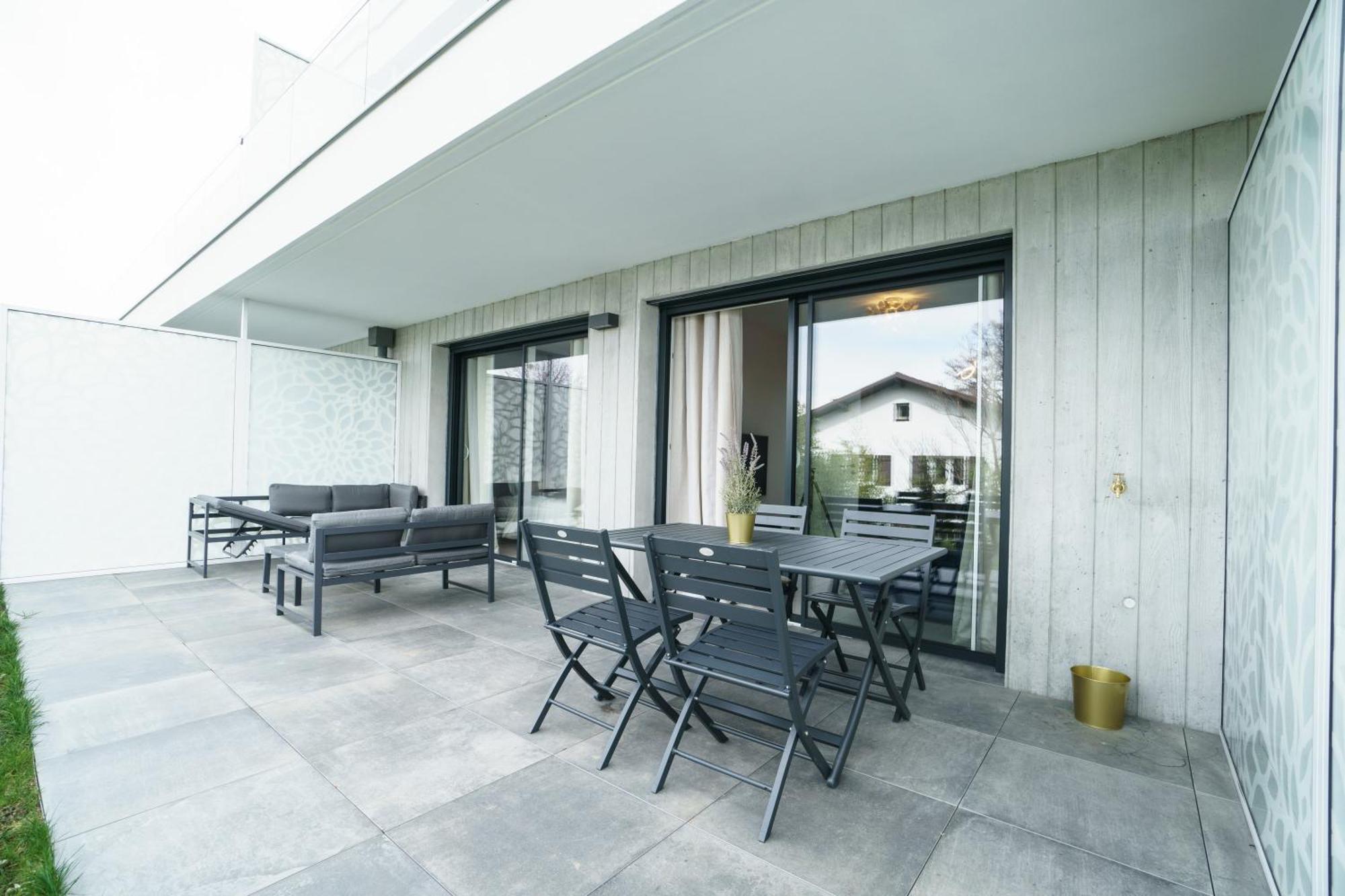 Royal Park Lake View Apartment 埃维昂莱班 外观 照片