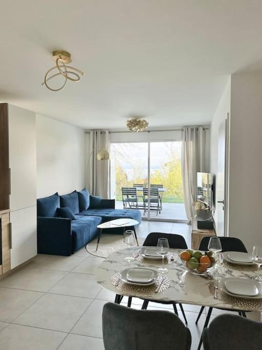 Royal Park Lake View Apartment 埃维昂莱班 外观 照片